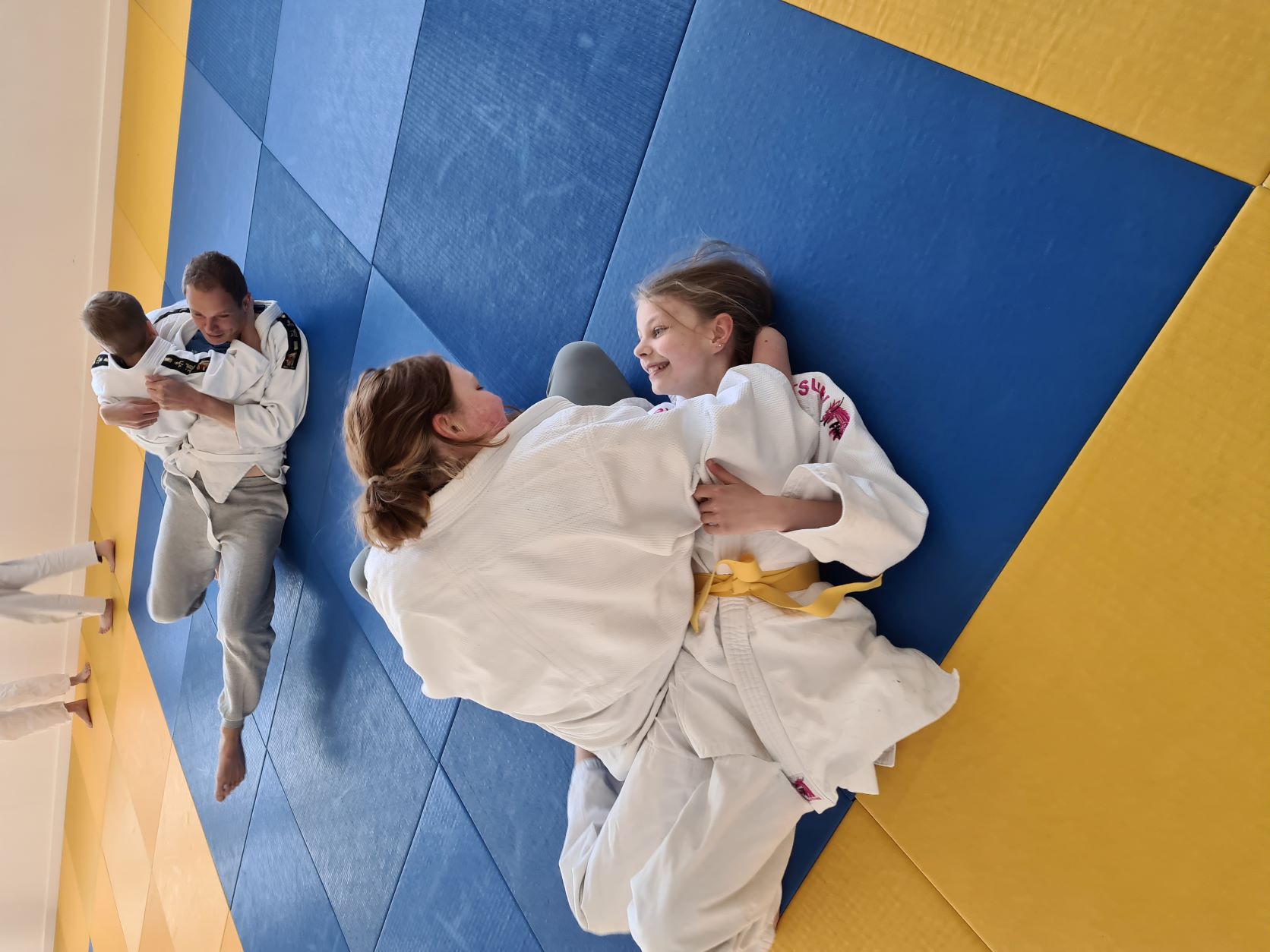 Ouder-kind judo 18-04-2022.jpg